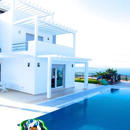 Luxury Villa With Amazing View, Чесме Екстериор снимка